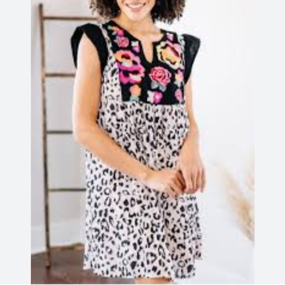 Savanna Jane Lucky in Leopard Floral Embroidery Chest Cap Ruffle Sleeve Dress S